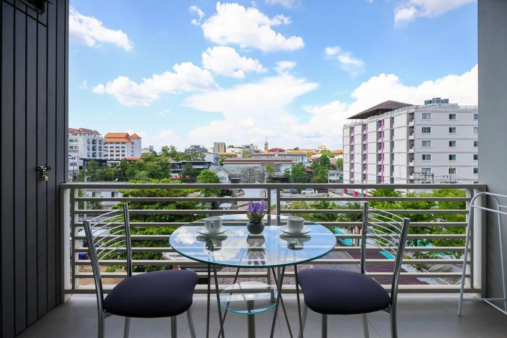 Luxury Living In Heart Of Nimman Apartment Chiang Mai Exterior photo